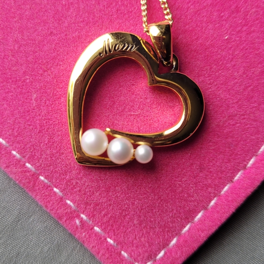 Mom Necklace - Picture 5 of 7